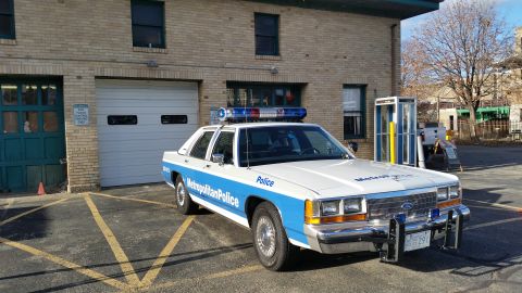 1991 Ford LTD Crown Victoria - This 1991 Ford Crown Victoria is marked as a Metropolitan Police vehicle.