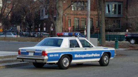 1991 Ford LTD Crown Victoria - Rear view of a 1991 Ford Crown Victoria marked as a Metropolitan Police vehicle.