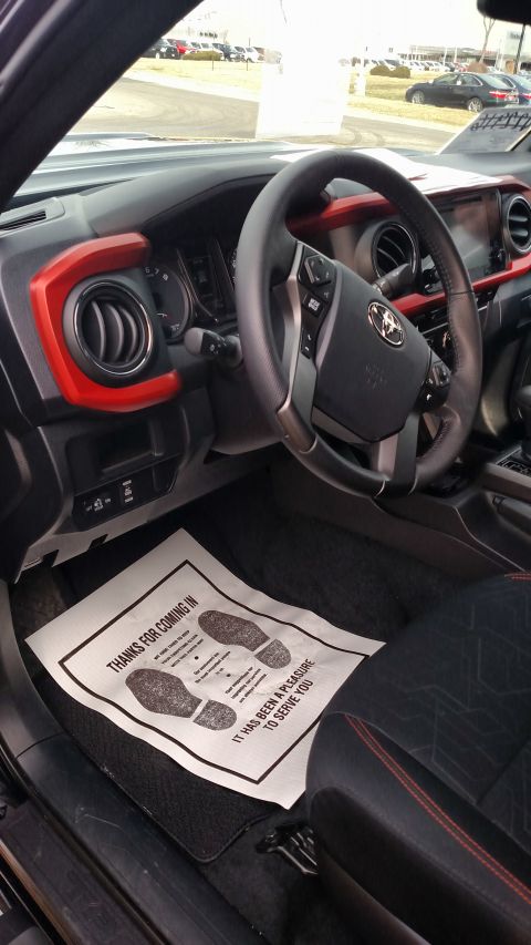 2016 Toyota Tacoma photo