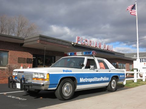 1991 Ford LTD Crown Victoria - 1990 Ford Crown Victoria police car in a parking lot.