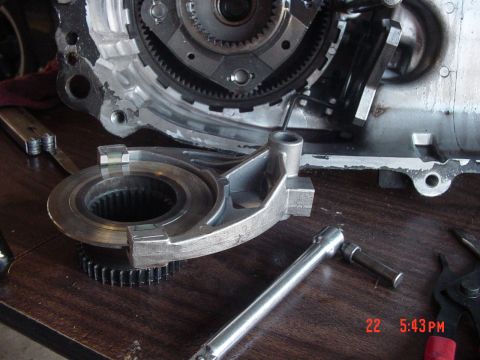 1987 Ford Bronco - theres the planetery, im not tearing it down past this, i have a hunch this case has been rebuilt before, so i only am going to worry about…