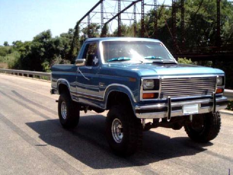 1984 Ford Bronco - Laying a little rubber on a country road