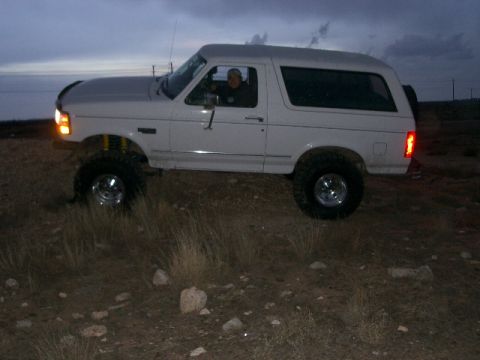 1994 Ford Bronco - This white Ford Bronco appears to be from the early to mid-1990s, not a 1994 model.