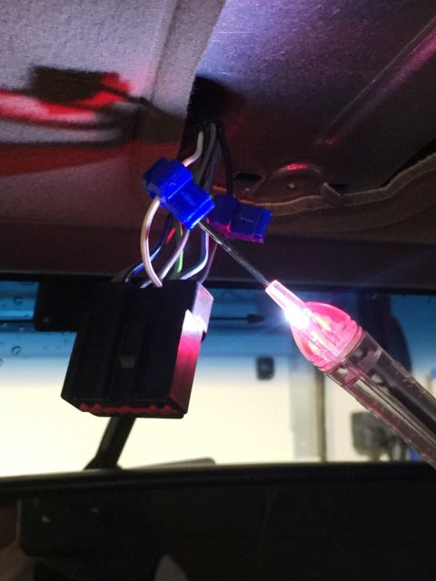 1996 Ford Bronco - Power with the key in run.