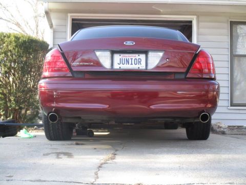 2004 Ford Crown Victoria - Nice contact patch