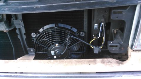 1990 Ford F-250 - added an electric fan for the A/C condenser. wired it and the A/C clutch to a relay