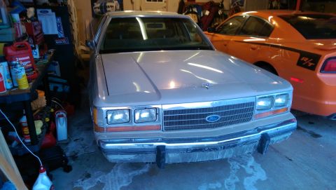 1990 Ford Crown Victoria LTD photo