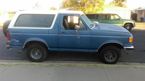 1991 Ford Bronco photo