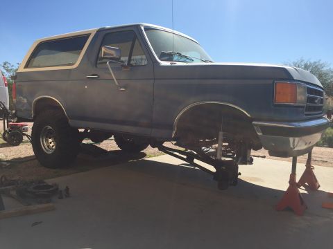 1991 Ford Bronco photo