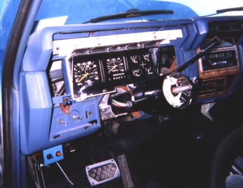 1983 Ford Bronco - Tilt column added
