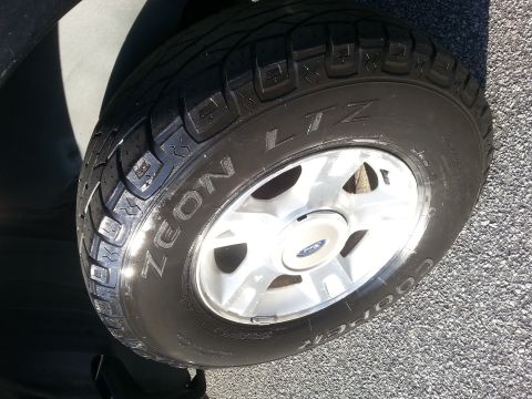 2001 Ford Explorer photo