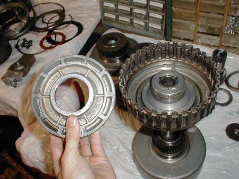 1991 Ford Crown Victoria LTD - Forward drum and piston. This is after removing the large spring by way of the clutch spring compressore