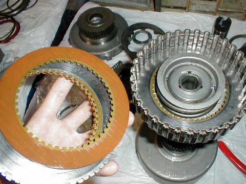 1991 Ford Crown Victoria LTD - The fun part! Putting new clutches and steels in...