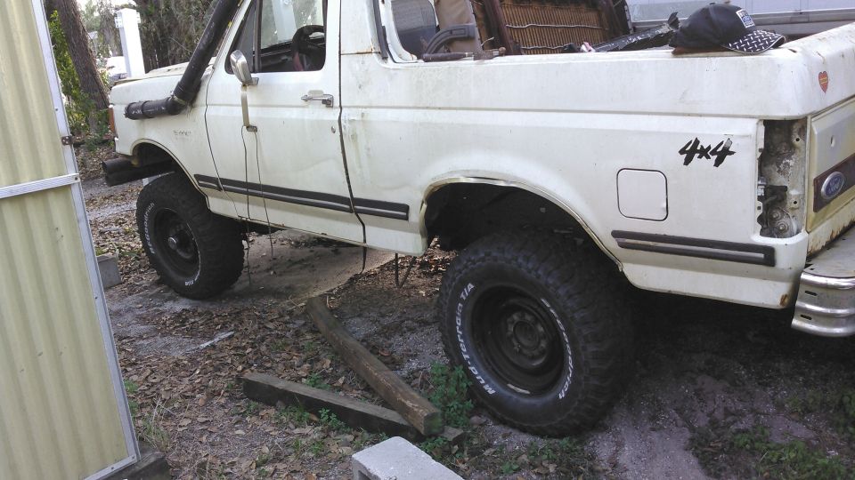 rims from my F250 and better shows. they may be dryrotted but at least i can roll the truck around and work on it. old tires didnt hold air and were completly flat making it impossibly to move