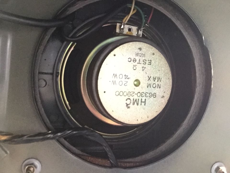HMC 96330-29000 4-ohm car speaker mounted in panel with wiring