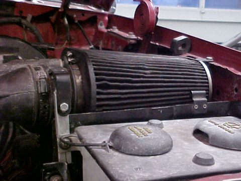 1995 Ford Bronco - had to raise filter. notice how it's mounted