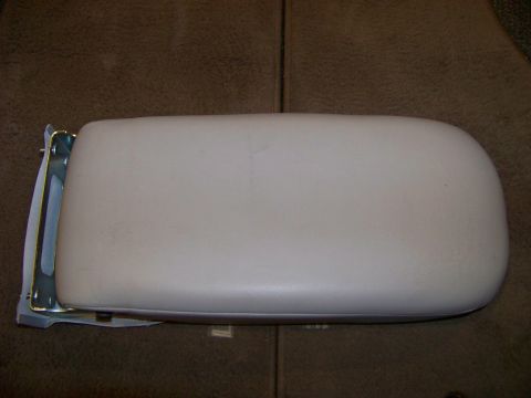 1999 Mercury Grand Marquis - This is a vehicle armrest, not a 1999 Mercury Grand Marquis.