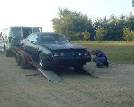 1985 Ford F-150 - my dad helping me unload my new parts car