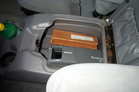 1995 Ford Bronco - CD changer in center console