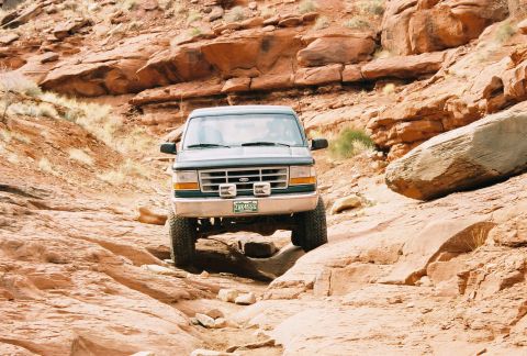 1996 Ford Bronco - Check out that awsome TTB Action.