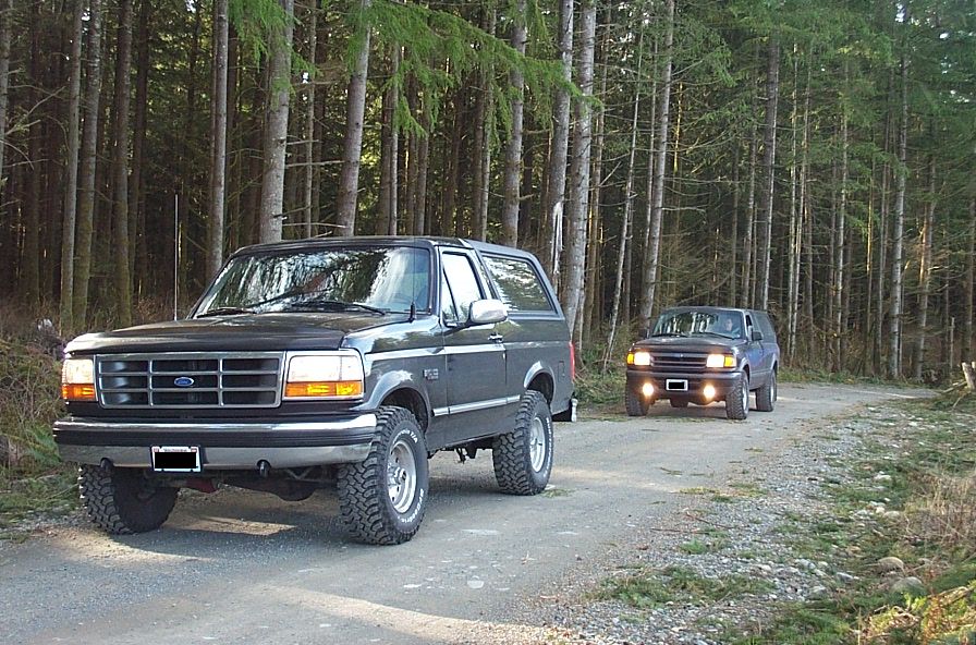 Heading out on a Snoqualmie logging road to find some snow.