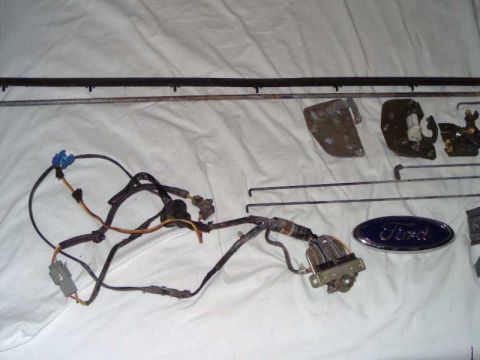 1988 Ford Bronco - 88 Bronco tailgate parts-key switch & wiring sold