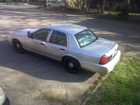 2005 Ford Crown Victoria photo