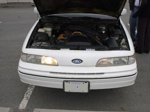 1992 Ford Crown Victoria photo