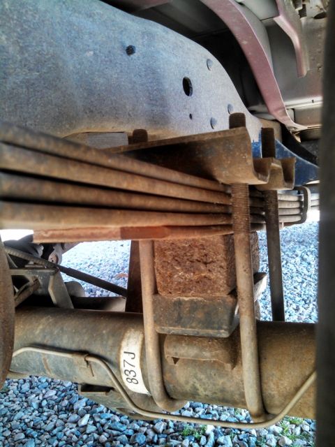 1995 Ford Bronco - Old Stuff: Original leaf springs lifted with Rough Country blocks