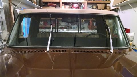 1979 Ford F-150 - Front view of a 1979 Ford F-150 showing the windshield and wiper assembly.