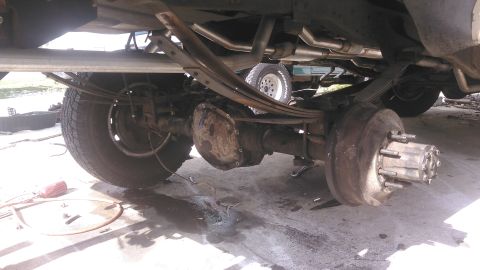 1990 Ford F-250 - the new 10.25 Sterling swapped under it. it was originally from a 89 F250 this is a heavier full floating axle which is stronger and better…