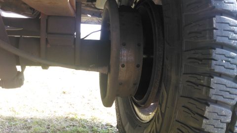 1990 Ford F-250 - while driving to work, the axle decided to suddenly lock up. this is what i found. it is a 10.25 Sterling semi-floating (c-clip) axle this…