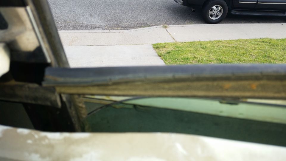 1992 Ford Bronco window trim