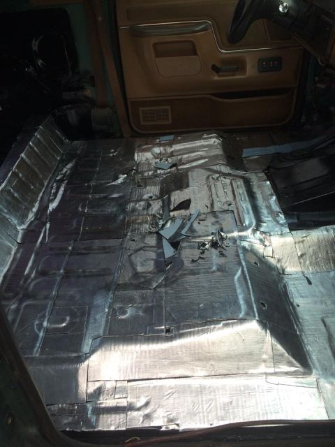 1990 Ford Bronco - Talk about wrist workouts.....