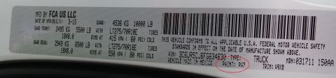 2000 Ford Crown Victoria - This vehicle identification sticker details manufacturing information, including the build date and vehicle type.