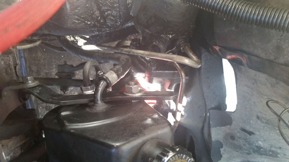 Engine bay hoses and reservoir