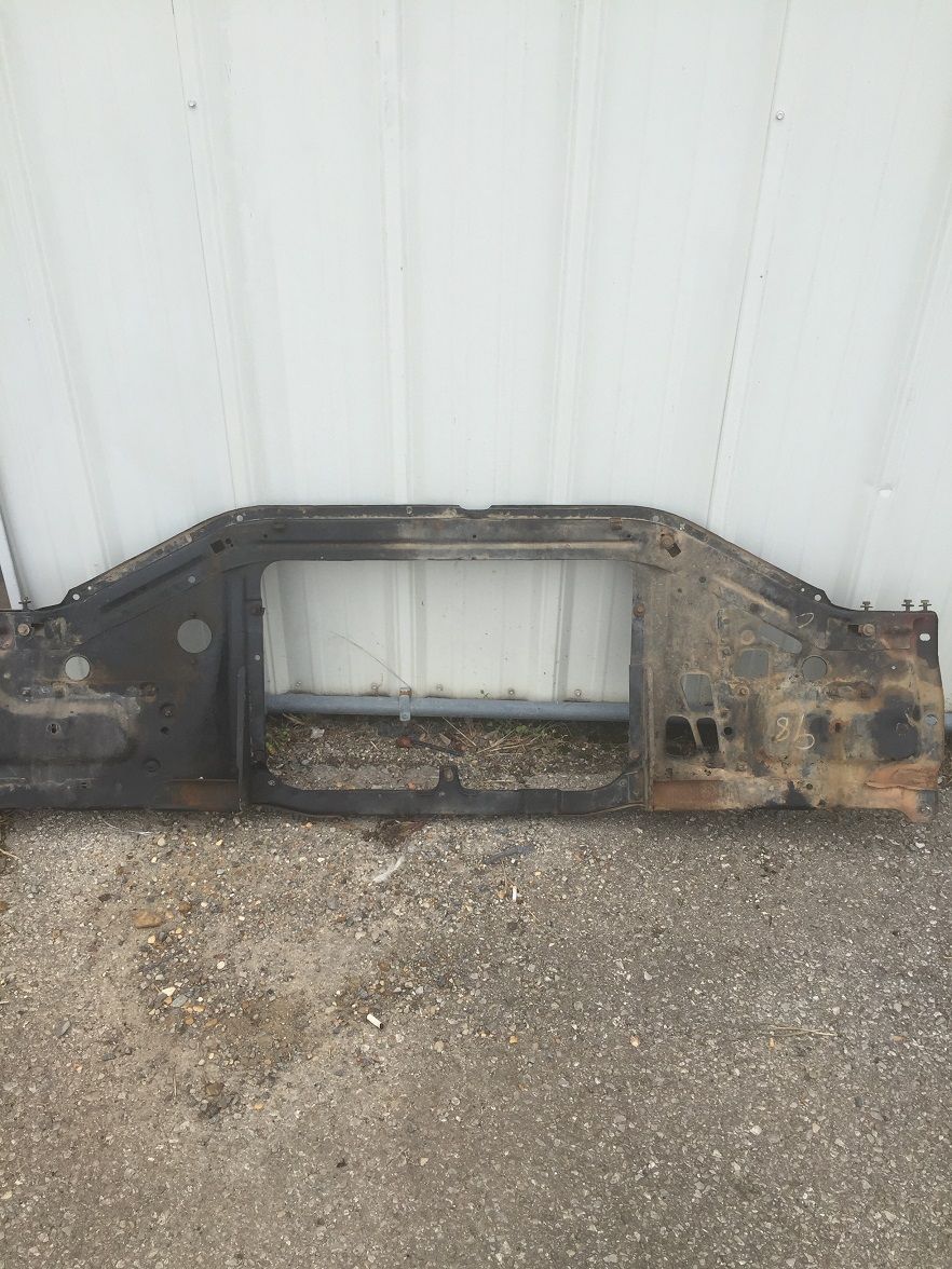 Radiator support panel, front view
