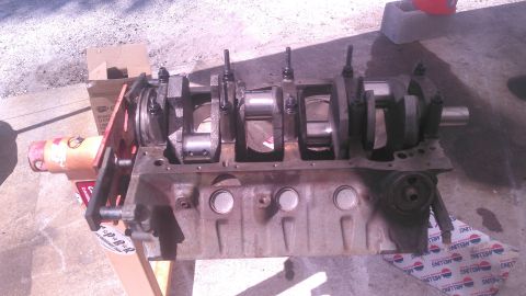 1996 Ford Bronco - crankshaft installed. clearances are good and crank spins nicely.