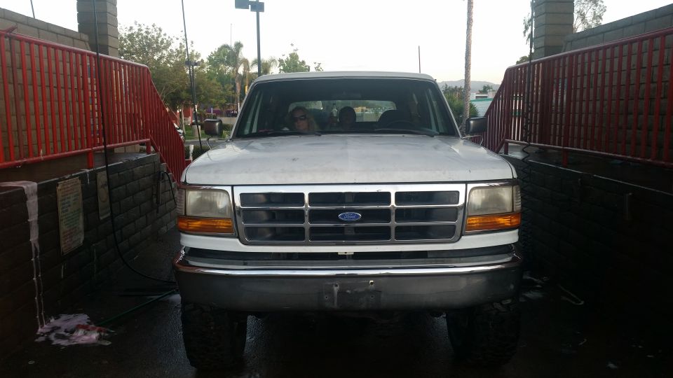 White 1992 Ford Bronco front view