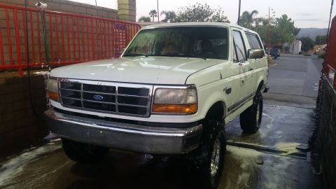 1992 Ford Bronco - Found a hood of a 92 Ford F-250. Fit perfect. Same body color code. Liking it much better.