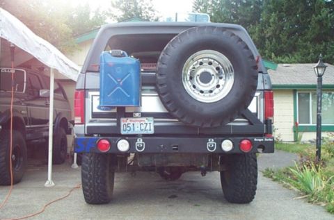 1986 Ford Bronco - The Escape Rear bumper from Jim Hunter. I swapped out the 2 inner lights for clear backup lights....