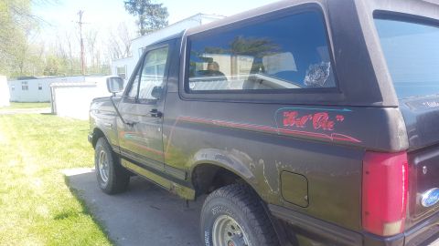 1991 Ford Bronco photo