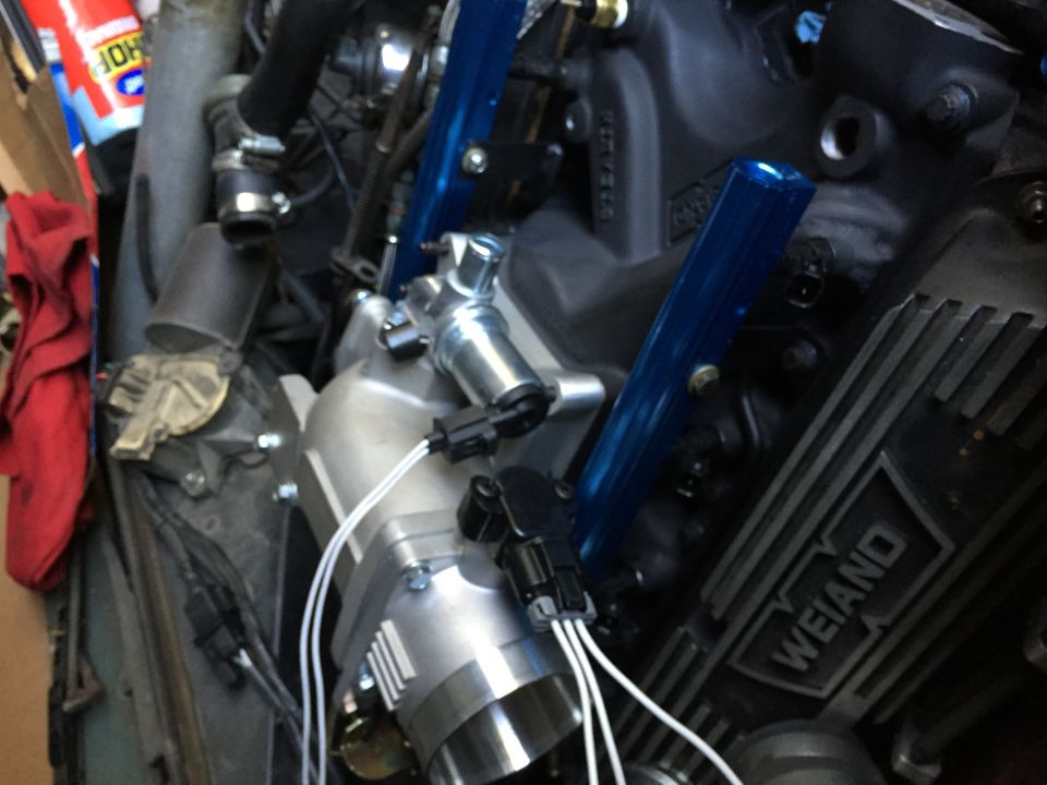 Another shot of the intake and rails. Turns out the rails clear but not the fittings. Had to melt a little of the wiper box away but nothing too bad.