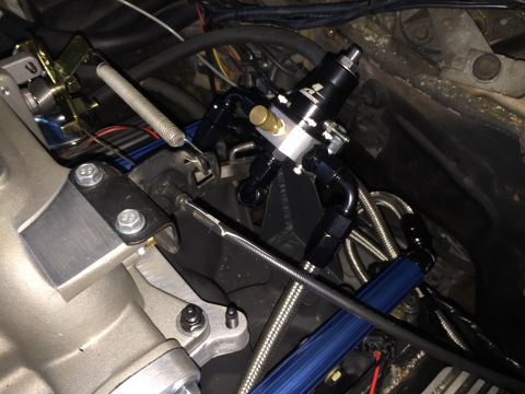 1981 Ford LTD - Fuel pressure regulator.