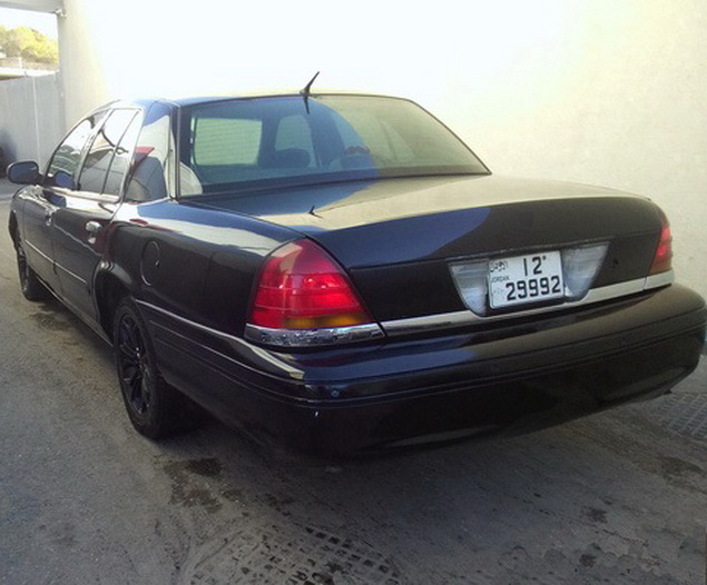 2000 Ford Crown Victoria “Busty”