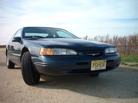 1996 Ford Thunderbird - Nice shot of the front