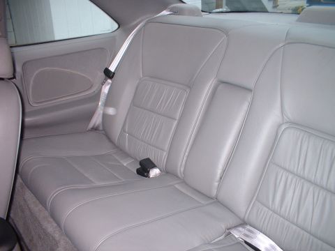 1996 Ford Thunderbird - Da big backseat...