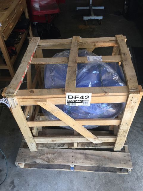 1978 Ford Bronco - Engine crated for shipping, label shows part number DF42 Z081440.