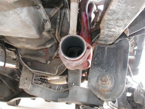 1985 Ford Bronco - header exit