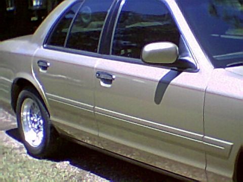 1999 Ford Crown Victoria photo